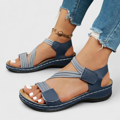 Sandalias ortopédicas elegantes Nina azul marino con tiras elásticas y puntera abierta