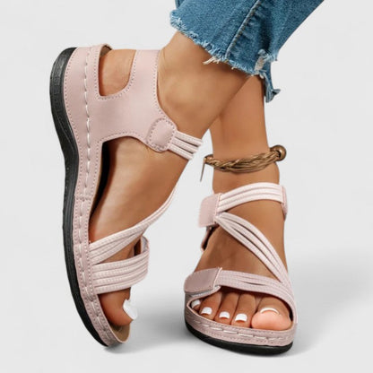 Sandalias ortopédicas elegantes Nina rosa claro con tiras cruzadas y cierre ajustable