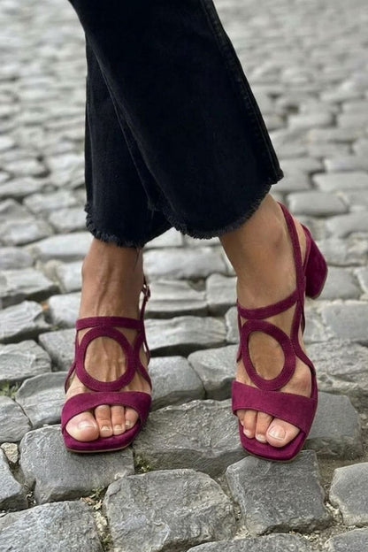 Sandalias de verano con tira cruzada y tacón abierto moradas