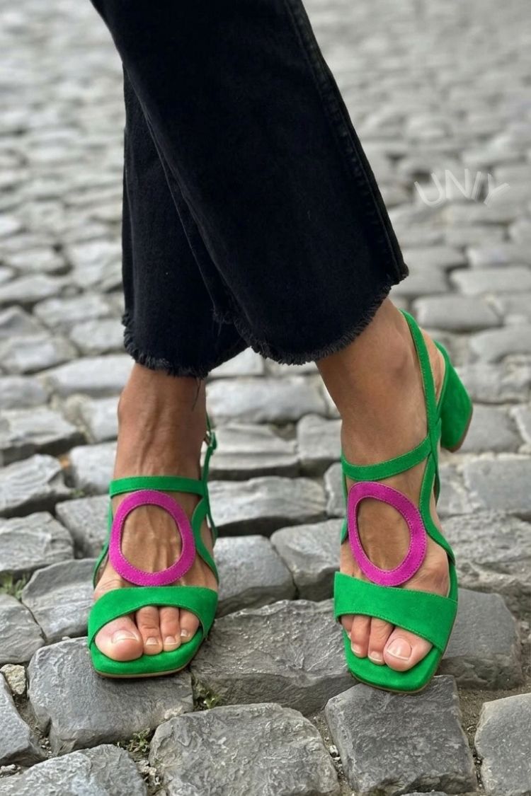 Sandalias de verano con tira cruzada y tacón abierto verde y fucsia
