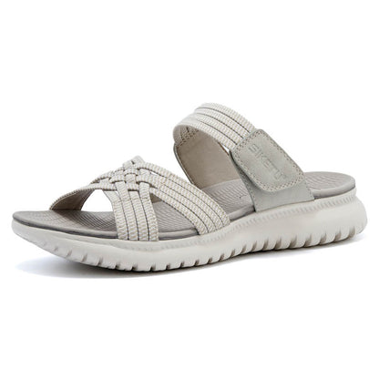 Sandalias ortopédicas cómodas grises con tiras tejidas y pulsera de ajuste