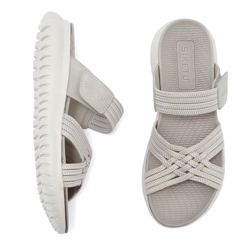 Sandalias ortopédicas cómodas beige, vista lateral y trasera con suela acolchada