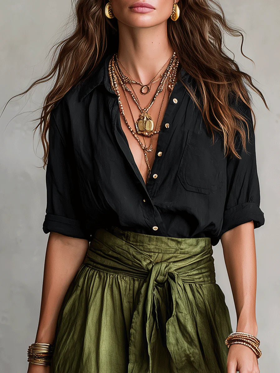 Vera | Ensemble deux pièces : chemise noire et jupe vert olive