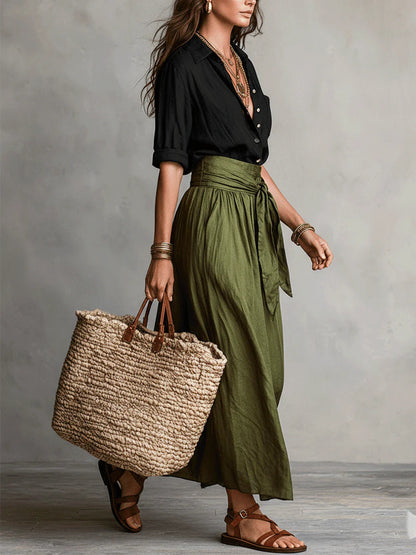 Vera | Ensemble deux pièces : chemise noire et jupe vert olive