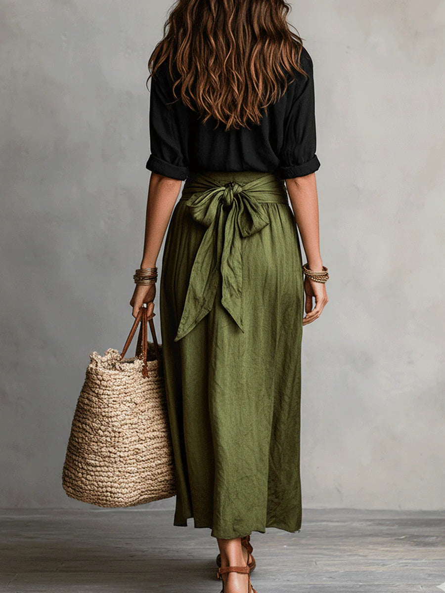 Vera | Ensemble deux pièces : chemise noire et jupe vert olive