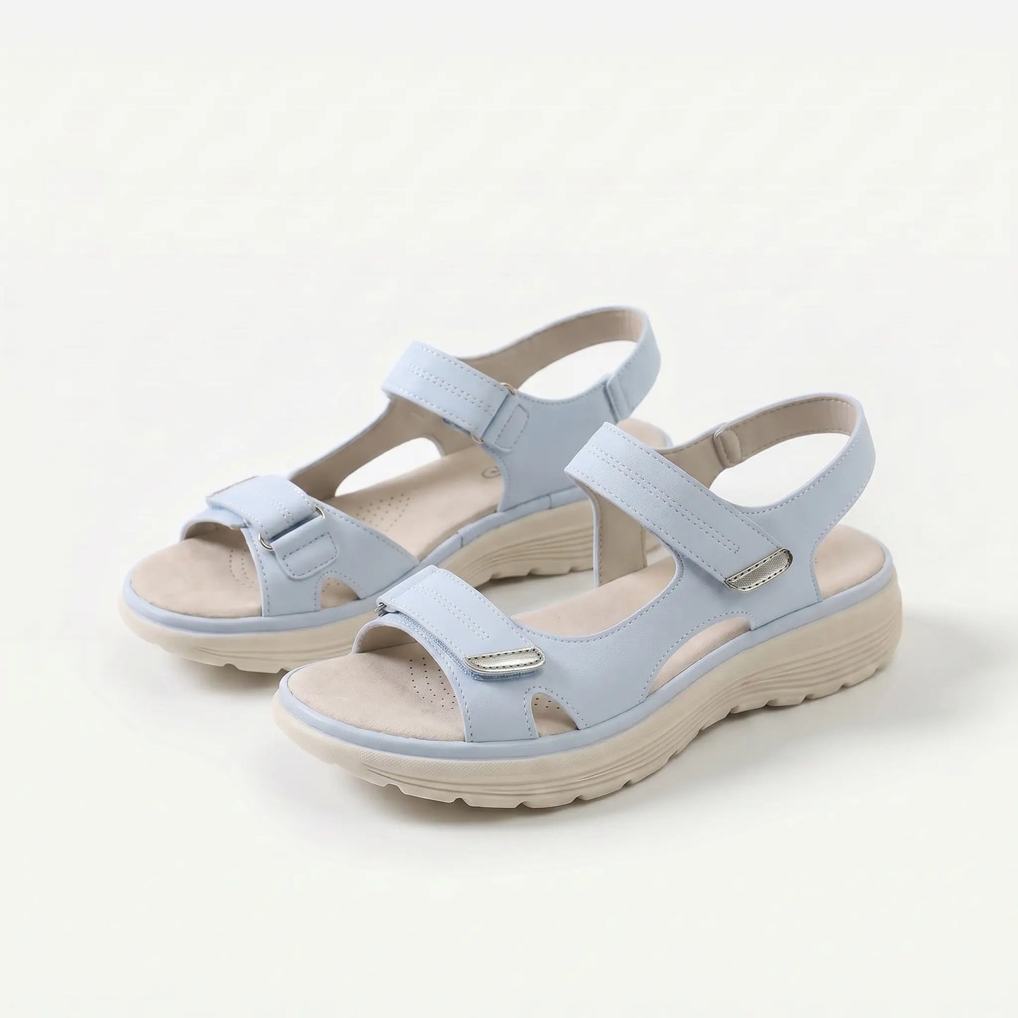 Sandalias ortopédicas antideslizantes azules claras con doble tira y suela ondulada