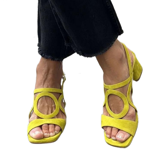 Sandalias de verano con tira cruzada y tacón abierto amarillas