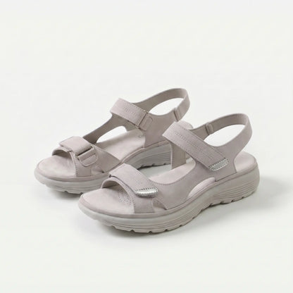 Sandalias ortopédicas antideslizantes beige con doble tira y suela acolchada